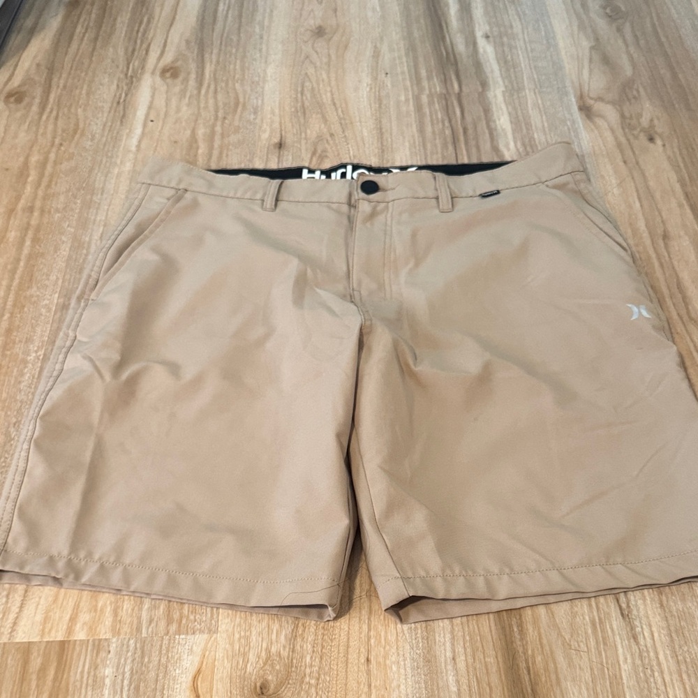 Hurley Men's Khaki Flat Front Shorts - size 36